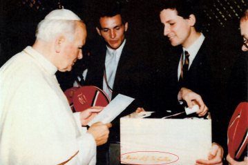 Martel Weinwelt - Martel-Messwein für den Papst